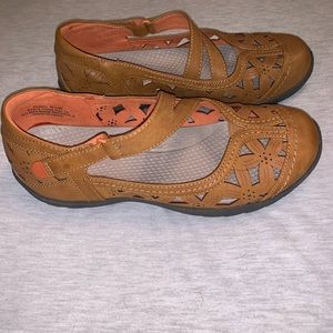Baretraps casual shoes